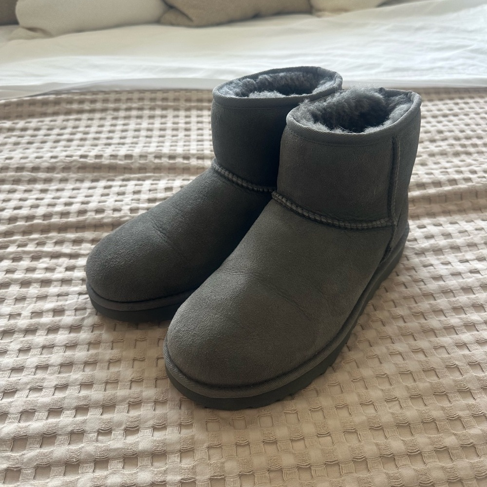 Ugg Classic Mini II